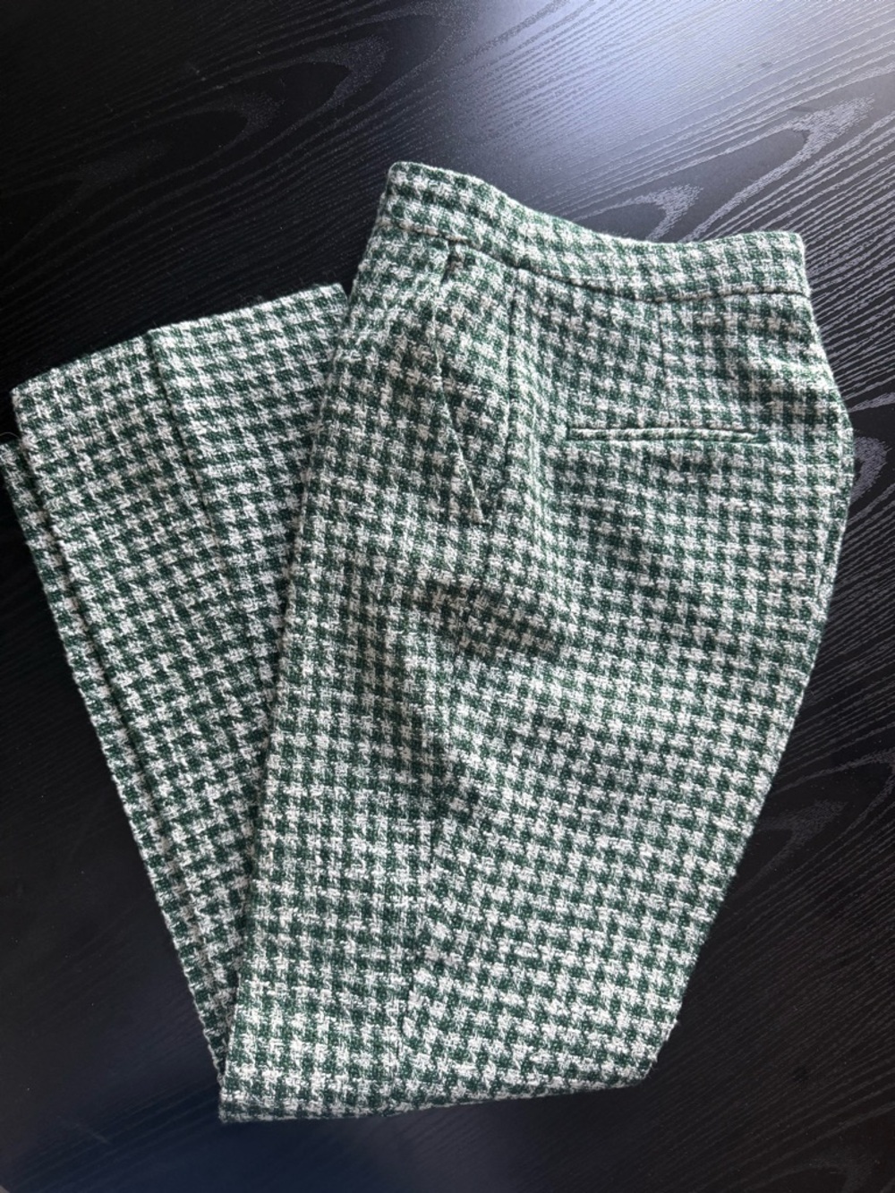 Green & Cream - Picture 10 of 16